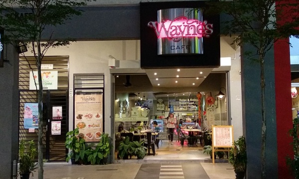 Wayne's Cafe Review